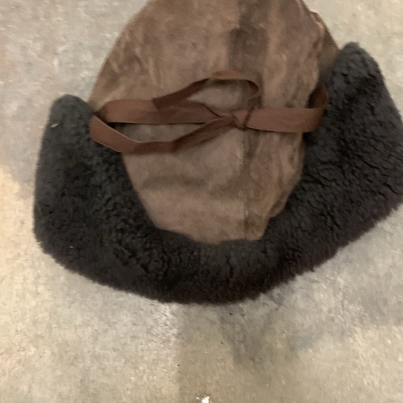 Sheepskin trapper hat - Picture 3 of 5